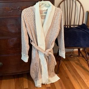 NWT UGG robe